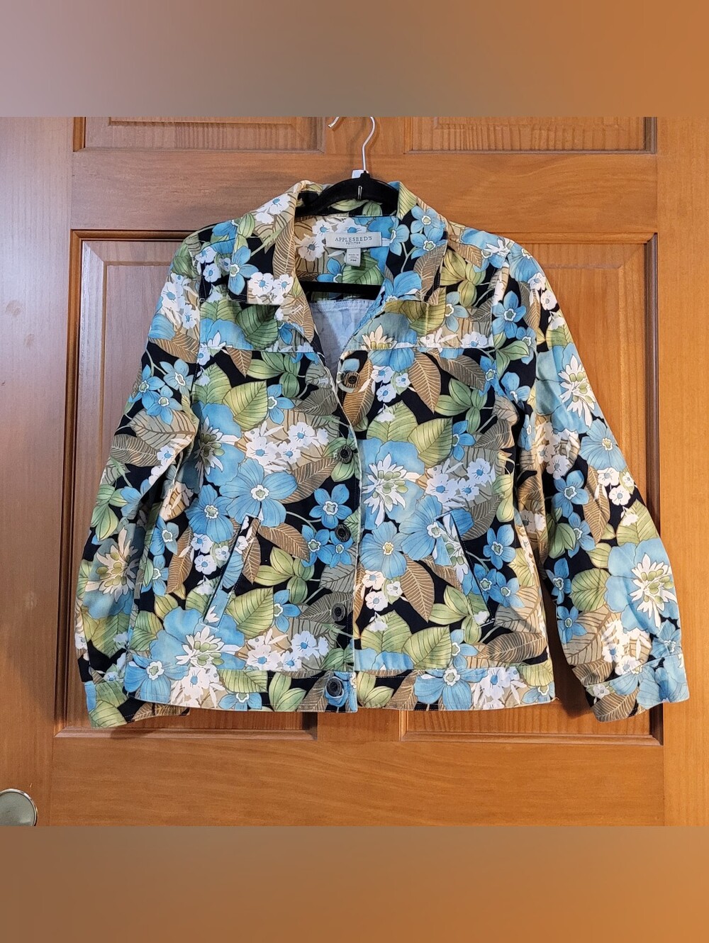 Appleseed's Petites PM Floral Button Front Collared Pocket Cotton Jacket Multi